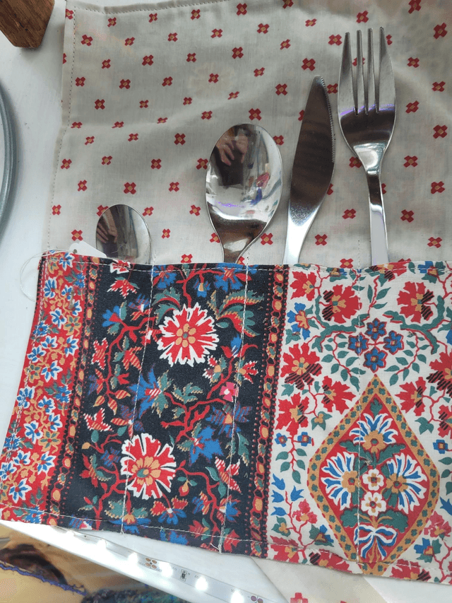 Cutlery carryall